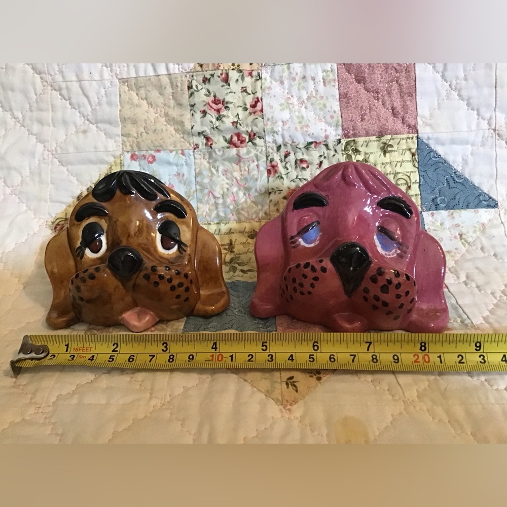 Ceramic hound dog glasses rest